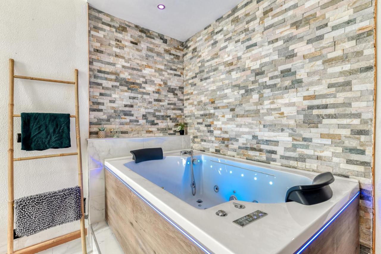 Parenthese Occitane -Wifi - Balneo- Parking Gratuit - Netflix Carcassonne Exterior foto